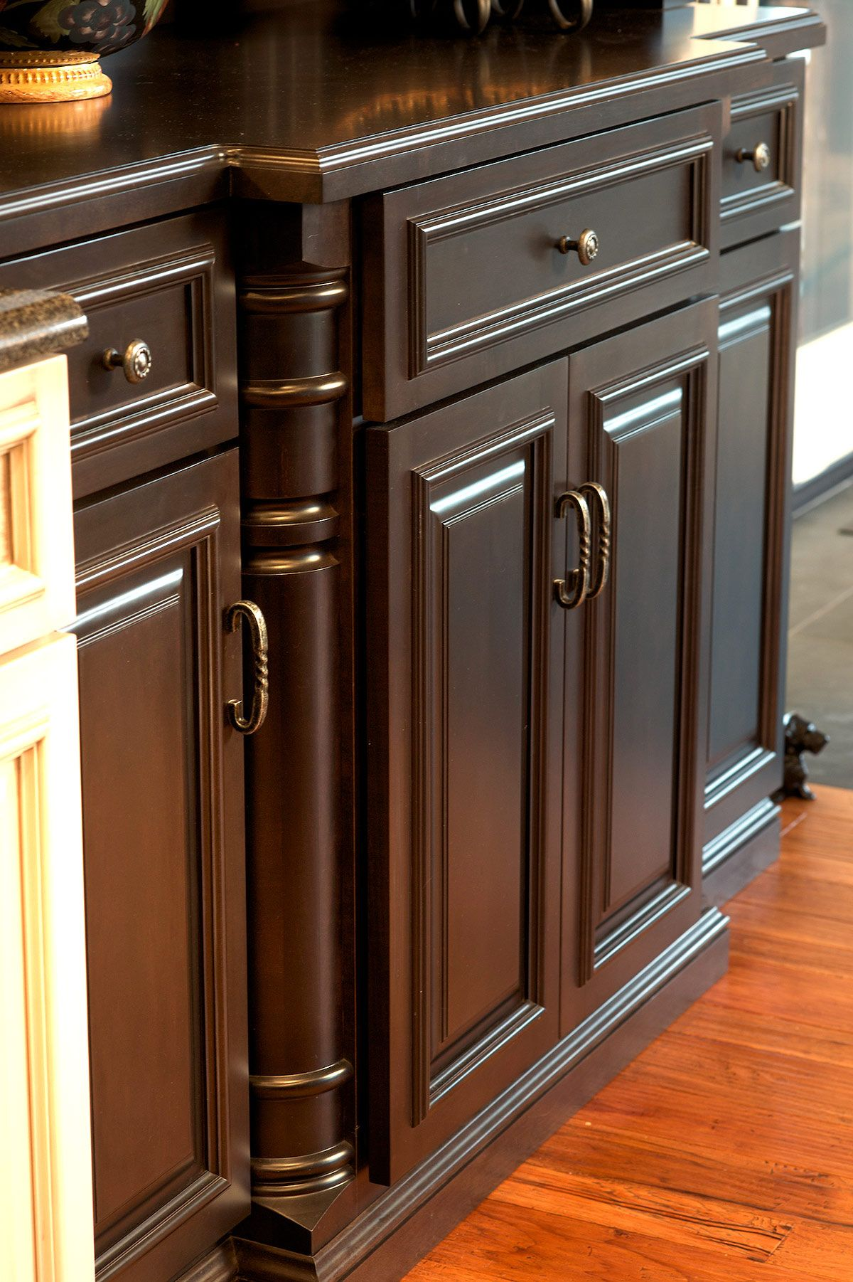 Best Custom Cabinet Doors Near Bucktown, Chicago; IL