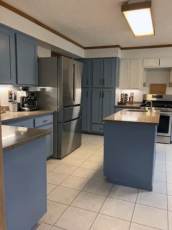 Cabinet Painting an Lake View, Chicago, IL