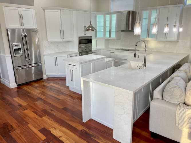 Premium Cabinet Refinishing Near in Bucktown' Chicago; IL